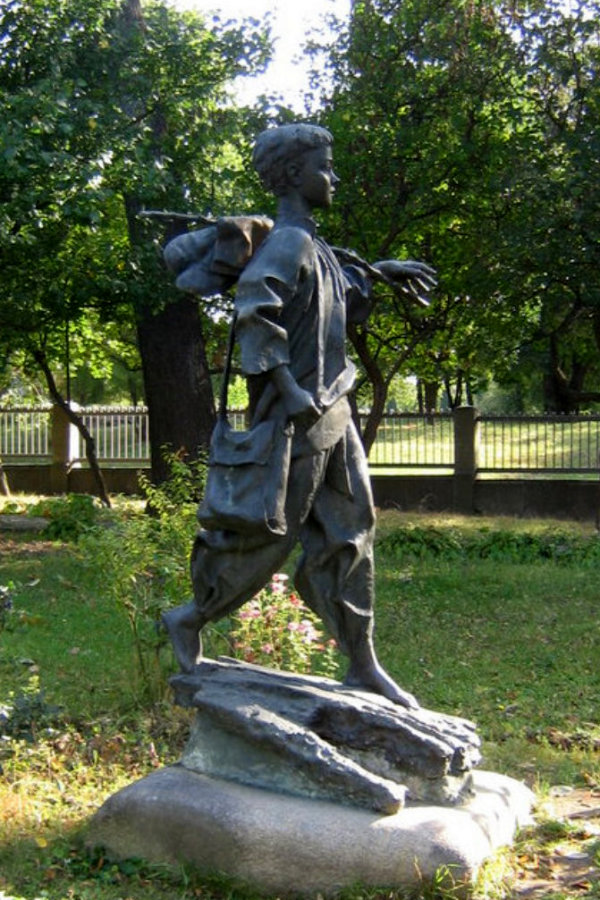 Taras Shevchenko monument in Village Shevchenkove