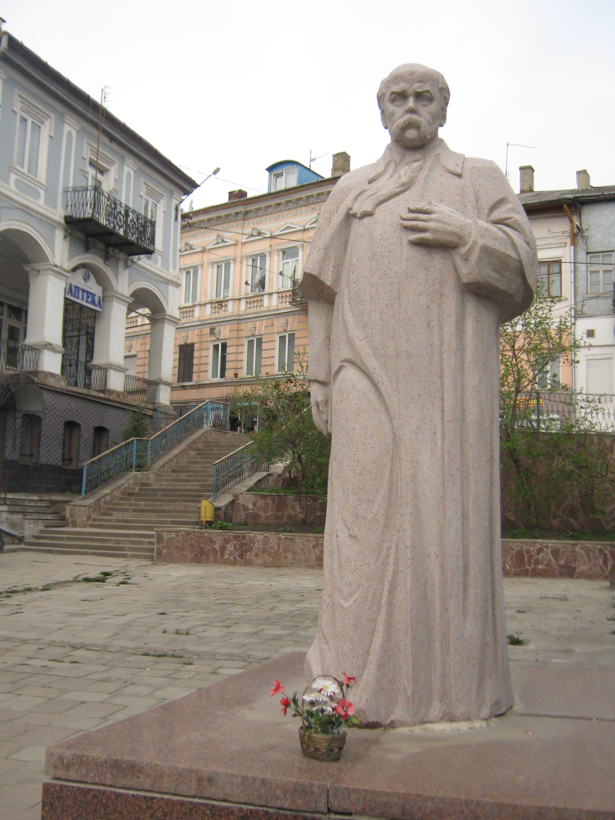 Buchach%20Taras_Shevchenko_(by_Roman_Vil